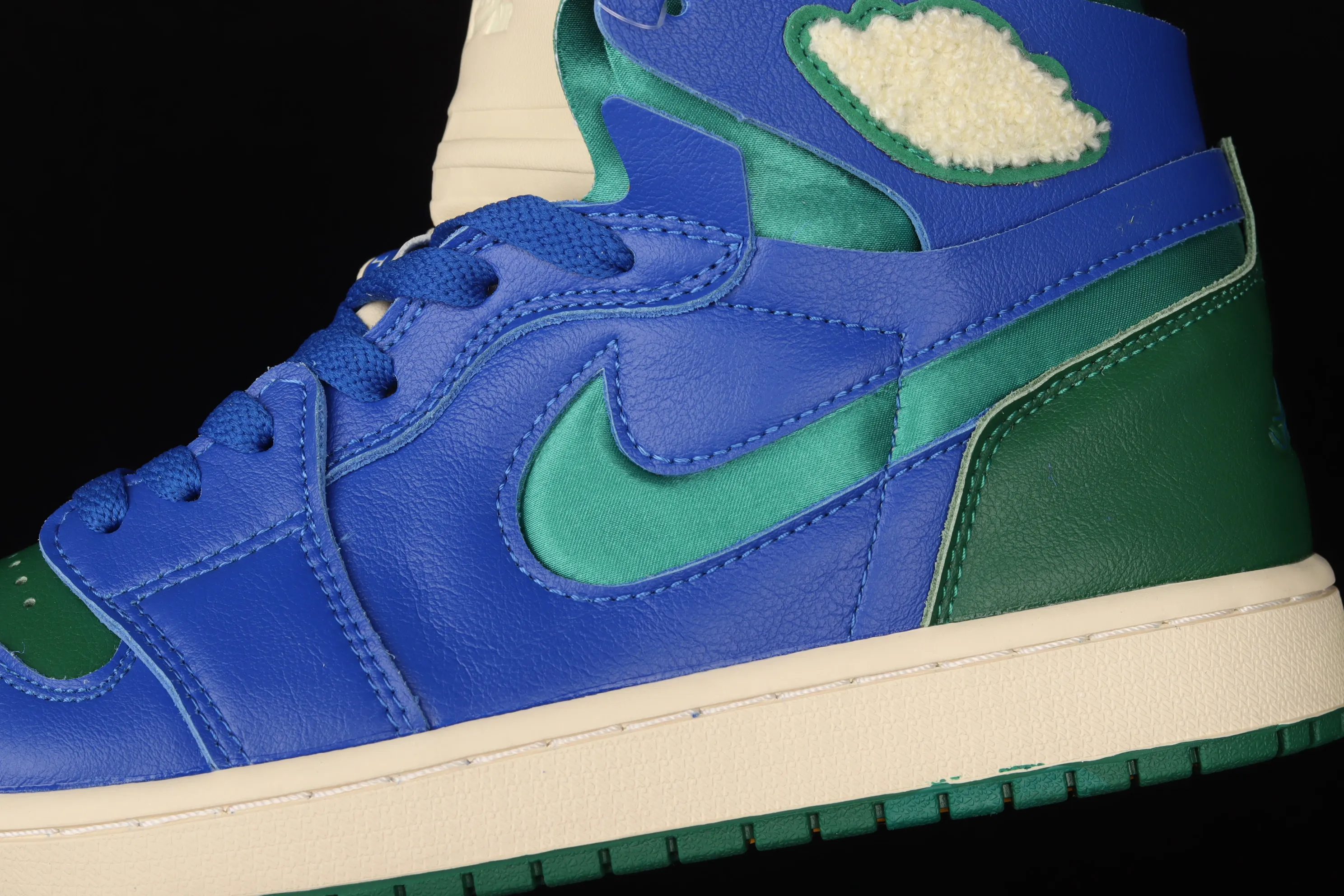 All Categories Air Jordan Jordan Series Basketball Shoes Air Jordan 1 High Air Jordan 1 Zoom Comfort AJ1 Joe 1 Blue Green California High Top Classic Retro Cultural Leisure Sports Basketball Shoes DJ1199-400